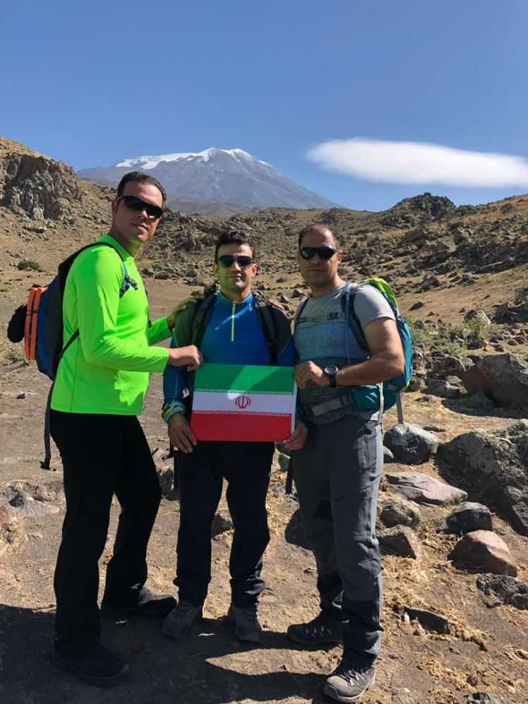 صعود تیم کوهنوردی نیروگاه زاگرس کوثر به قله آرارات ترکیه