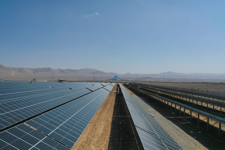 بزرگترین نیروگاه خورشیدی چهارمحال و بختیاری به بهره برداری رسید